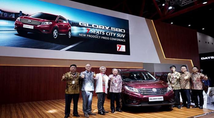 DFSK Glory 580 Sapa Pengunjung IIMS 2018