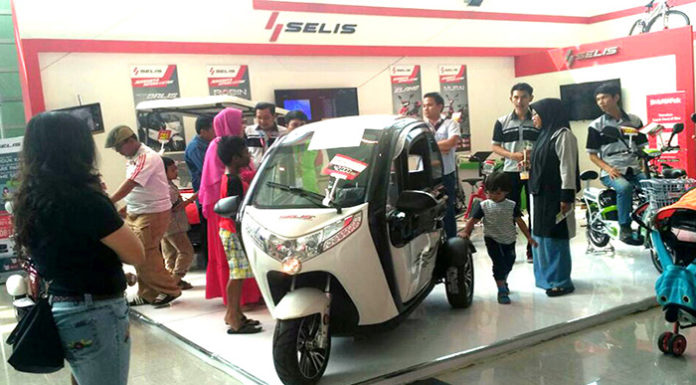 Selis Tawarkan Promo Beli Sepeda Listrik Dapat Sepeda di IIMS 2018