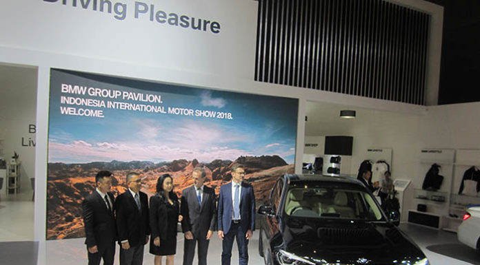 BMW Tampilkan Kendaraan Listrik di IIMS 2018