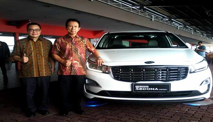 KIA Sedona_1