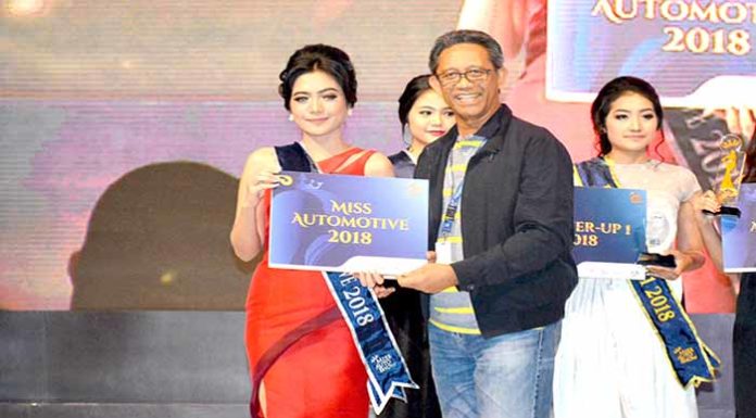 Toyota Diganjar Penghargaan Booth Favourite dan Miss Automotive