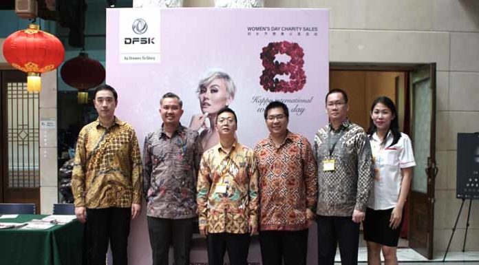 Sumbang Hasil Penjualan, DFSK Gelar Women’s Day Charity Sale