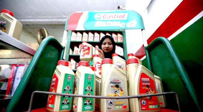 Oli Edisi Spesial dengan Foto Pemenang Castrol Super Mechanic Contest 2019 Resmi Dirilis