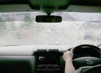 Berkendara Aman dan Nyaman Saat Hujan ala Daihatsu