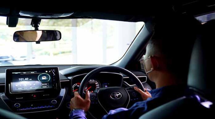 Yuk, Gunakan Seat Belt Selama Berkendara!!