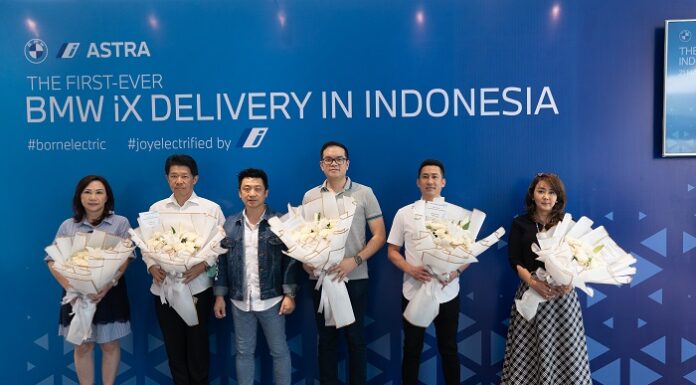 BMW iX Pertama di Indonesia Serah Terima di Serpong