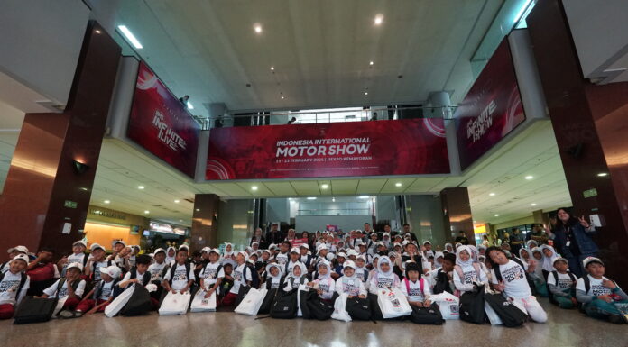 Hari Kelima IIMS 2025, Gelar Aksi Peduli Sosial dan Dukung UMKM