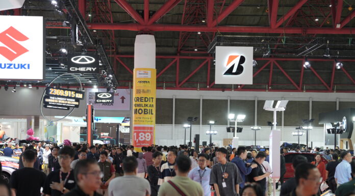 Hari Kedua IIMS 2025, Ada Banyak Promo di Hari Valentine