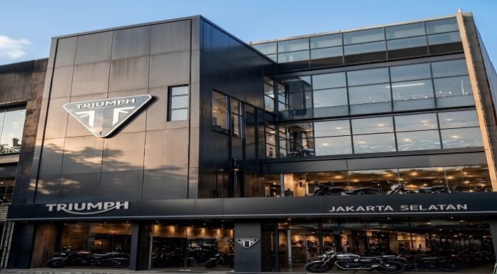 Triumph Resmikan Dealer Jakarta Selatan, Luncurkan Dua Motor Baru Triumph