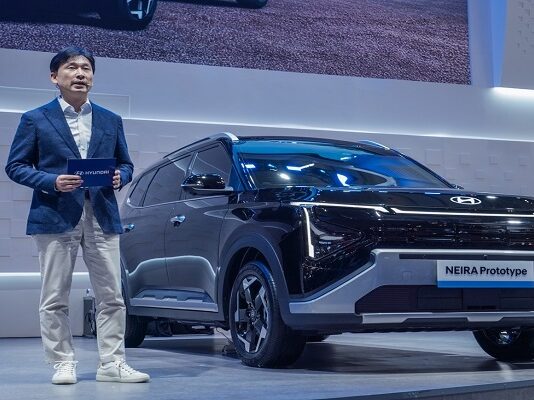 Hyundai Turunkan Harga STARGAZER Cartenz Mulai Rp241 Juta di GIIAS 2026 Hyundai