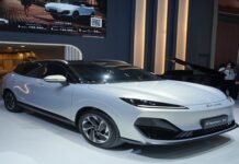 LEPAS E4 EV Meluncur di GIIAS 2026 Jarak Tempuh 600 Kilometer LEPAS