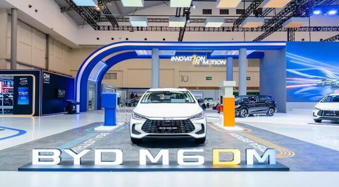 BYD M6 EV Meluncur di GIIAS 2026, Harga Mulai Rp395 Juta BYD