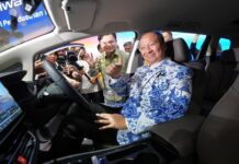 Menperin Apresiasi BYD M6 Produksi Lokal di GIIAS 2026 BYD