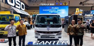 Mitsubishi Fuso Serahkan eCanter untuk Fastana Logistik di GIIAS 2026 FUSO